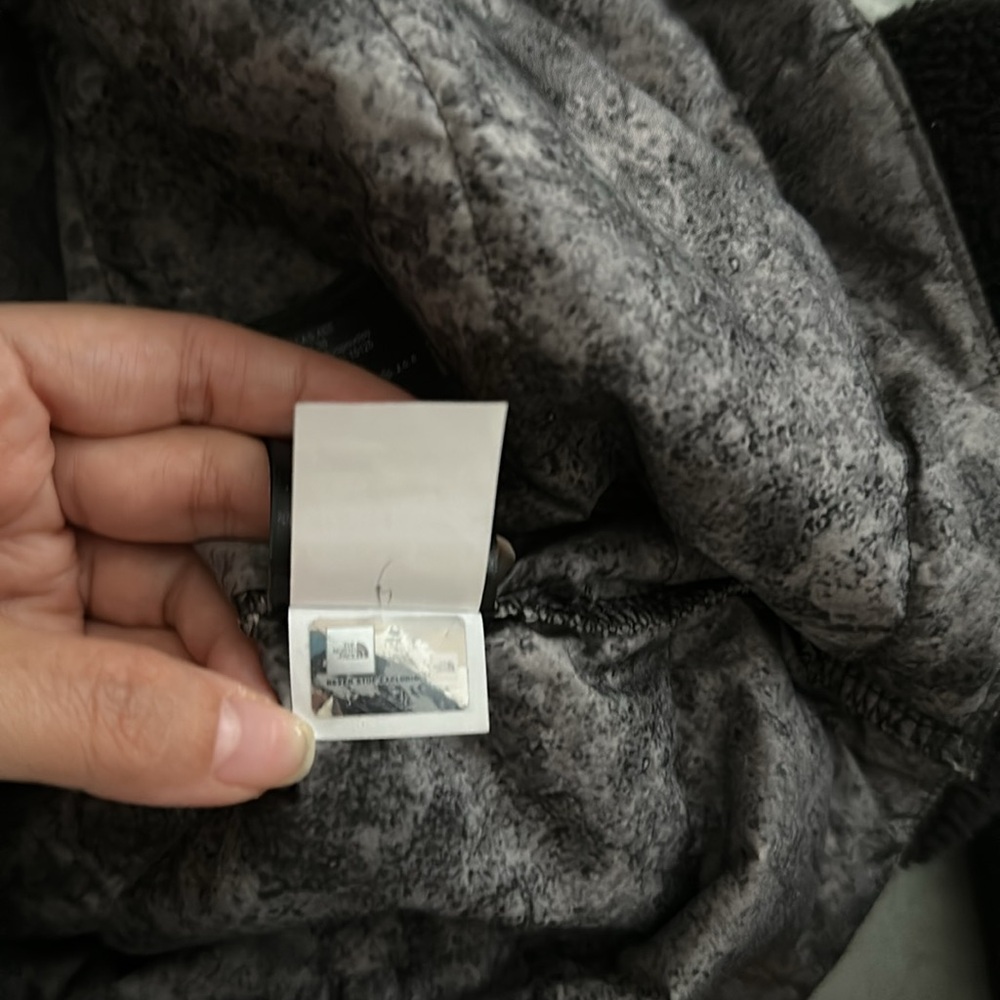 The North Face women’s fleece cowl neck pullover with front pocket - Picture 5 of 8
